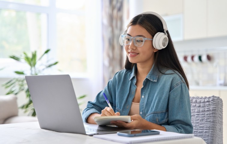 Explore the Art of Data Analytics for Successful Upskilling